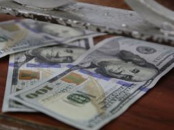 Bancos nacionales concluyen con dólar libre hasta en 21.17 pesos. EL INFORMADOR / ARCHIVO