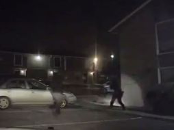 La policía de Fort Worth defendió el miércoles las acciones de los agentes, de los cuales no ha revelado sus nombres. TWITTER / @CharlieOneTime