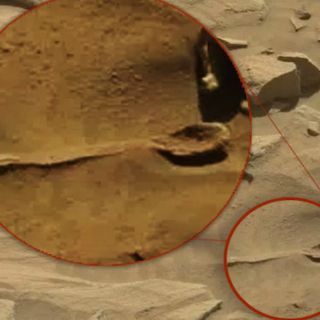 La NASA publica foto de una cuchara en Marte