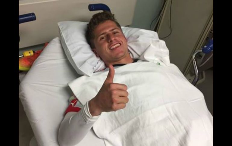 Atlas publicó en su cuenta oficial de Twitter una foto de Diego Cruz, quien recibió el alta médica tras ser valorado. TWITTER / @atlasfc