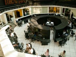 El mercado accionario local se desligó de sus pares estadounidenses, de los cuales el promedio industrial Dow Jones terminó con bajas. NTX / ARCHIVO