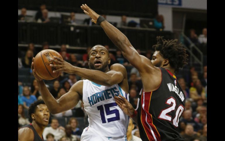 Kemba Walker encabezó a Charlotte con 22 unidades. AP / N. Redmond