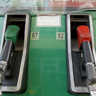 Hubo 402 permisos de importación de gasolinas en 2016: Sener