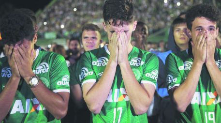 Sin duda, la tragedia del Chapecoense marcó un antes y un después en el mundo del futbol. AP /