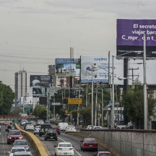 Suman mil 300 multas contra anuncios