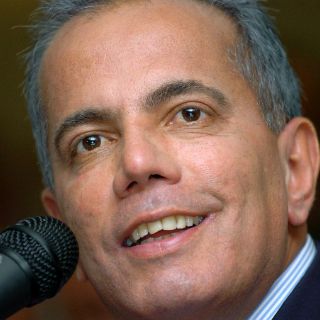 Venezuela libera a ex candidato presidencial y activistas