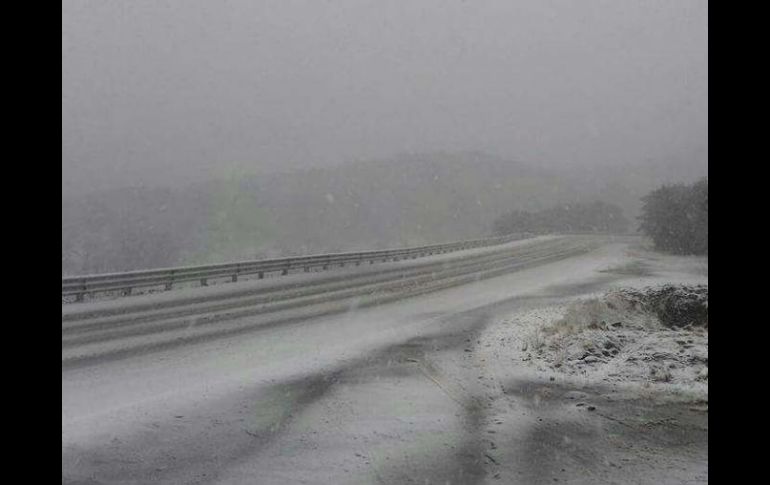 La Unidad Estatal de Protección Civil (UEPC) de Sonora informó que el frente frío número 19 ocasiona lluvias dispersas y nevadas. TWITTER / @uepcsonora