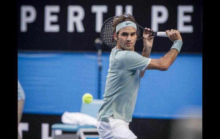 El suizo de 35 años tendrá esta semana dos pruebas de fuego para conocer su estado antes del inicio del Abierto de Australia. EFE / T. McDonough