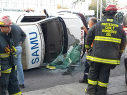 Los bomberos tapatíos reportan que los involucrados en el percance presentaron heridas leves. ESPECIAL / Protección Civil