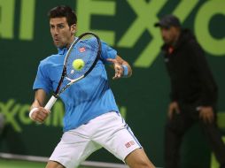 Destronado de su puesto de número uno mundial por Andy Murray, Djokovic inicia el año con el pie derecho. AFP / K. Jaafar