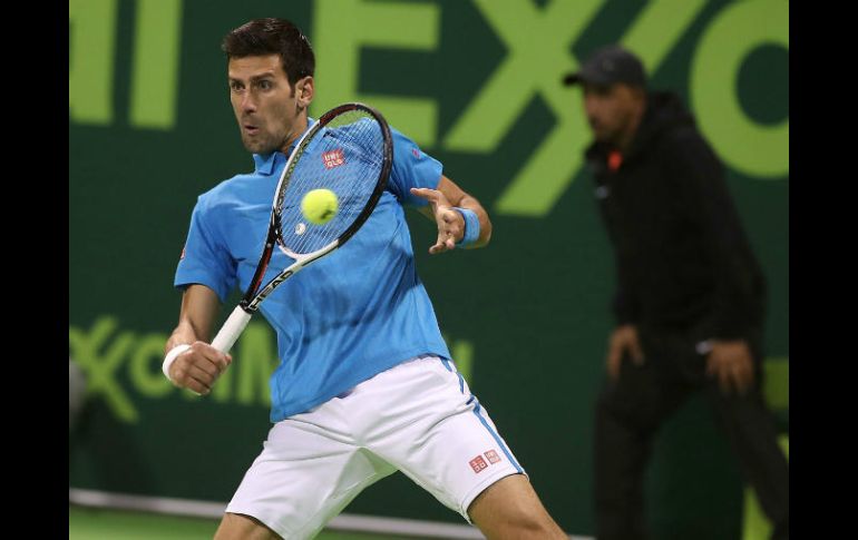Destronado de su puesto de número uno mundial por Andy Murray, Djokovic inicia el año con el pie derecho. AFP / K. Jaafar