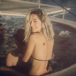 Bárbara Mori, una sexy 'abuelita' en bikini