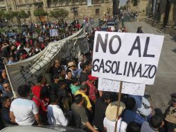 Desde la mañana de este lunes se han registrado varias marchas en la ZMG contra el gasolinazo. EL INFORMADOR / F. Atilano