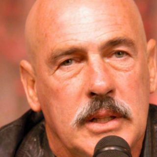 Saquean casa de Andrés García; roban más de cuatro MDP