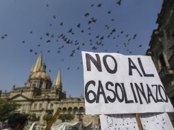 A lo largo de todo este lunes, se han registrado diversas protestas por el aumento a los precios de la gasolina. EL INFORMADOR / F. Atilano