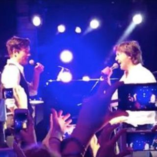 Paul McCartney y The Killers cantan juntos