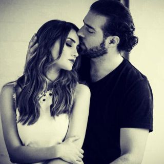 Dulce María hace público su romance con Paco Álvarez