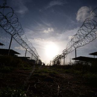Trump rechaza liberar más prisioneros en Guantánamo