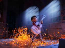 En la ilustración se puede ver al protagonista, 'Miguel', quien sueña con convertirse en un músico consagrado. TWITTER / @pixarcoco