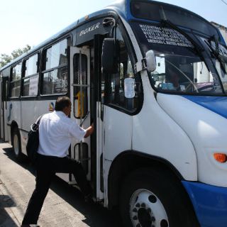 Por gasolinazo, suspenderán servicio 45 rutas de transporte
