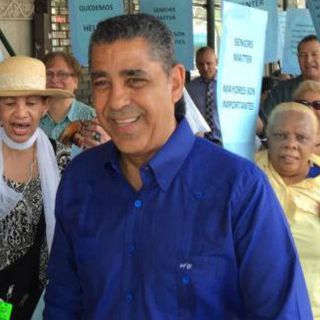 Demócratas hispanos prometen defender a inmigrantes