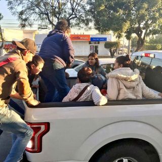 Tapatíos se solidarizan ante el paro camionero con #RaiteGDL