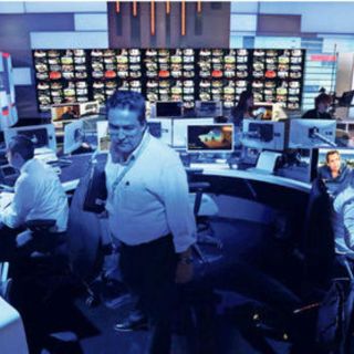 Autorizan a Televisa compra de Univision