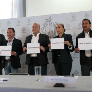 Alcaldes piden a Aristóteles subsidiar aumento al transporte