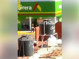 El material audiovisual fue realizado desde la azotea de una casa cercana al establecimiento. FACEBOOK / Vecinos U.H.Tabla Honda Tlalnepantla de Baz