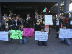 Cientos de personas en diferentes estados han salido a las calles para externar su rechazo al gasolinazo. EL INFORMADOR / F. Atilano