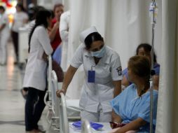 La enfermería comprende la promoción de la salud, la prevención de enfermedades y la atención a enfermos discapacitados. EL INFORMADOR / ARCHIVO