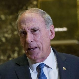 Trump elige a Dan Coats como jefe de inteligencia