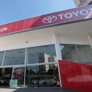Caen acciones de Toyota tras amenazas de Trump