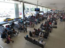 Usuarios afirmaron que para quienes viajan mucho será un duro golpe al bolsillo. EL INFORMADOR / ARCHIVO