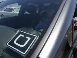Ayer viernes, Uber informó que aumento 15 por ciento la tarifa de los viajes en la Capital. AP / ARCHIVO