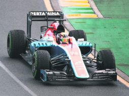 Pascal Wehrlein, a bordo del MRT05 que Manor construyó para la temporada 2016 de la Fórmula Uno. MEXSPORT /