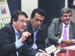 Héctor Pérez Partida, Hugo Alberto Michel Uribe y Jaime Cervantes explicaron el panorama de este año en materia presupuestal. EL INFORMADOR / R. Tamayo