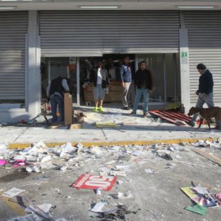 Tras saqueos, situación está 'bajo control': Eruviel Ávila