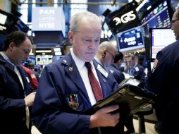 El Dow Jones y el S&P 500 terminaron la jornada en terreno negativo. EFE / J. Lane