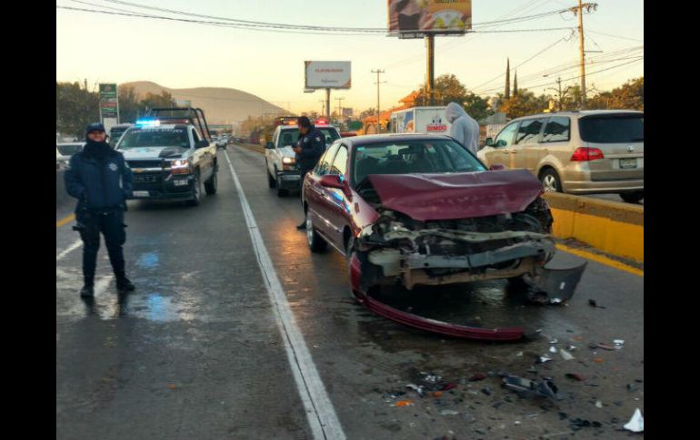 Los hechos sucedieron sobre la carretera Morelia en sentido hacia Guadalajara, a la altura de San Agustín. ESPECIAL / Policía de Tlajomulco