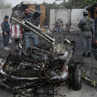 Reportan al menos 24 muertos por doble atentado en Kabul