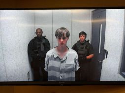 El joven justifica sus acciones como una represalia por los supuestos crímenes cometidos por los negros contra los blancos. AP / ARCHIVO