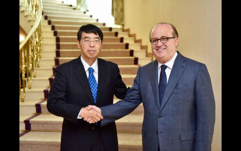 El titular de la Conago se reunió con el embajador de China en México y sostuvo un encuentro con el de Japón. TWITTER / @gracoramirez