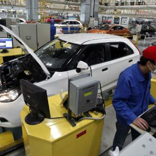 Autopartista cancelaría planta si Toyota revoca plan en México: WSJ