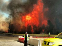 Según las autoridades el fuego podría cambiar de dirección ya que hay rachas de vientos de entre 50 y 60 kilómetros por hora. TWITTER / @biobio
