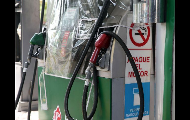 Alejandro Álvarez considera que el incremento de los precios de las gasolinas beneficia a monopolios privados nacionales y extranjeros. EL INFORMADOR / ARCHIVO