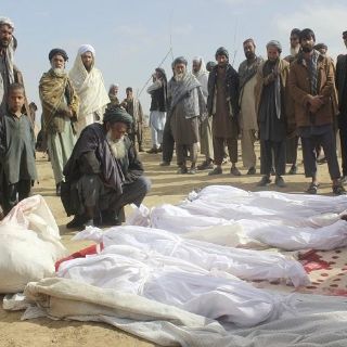 EU admite muerte de 33 civiles afganos en choques con talibanes