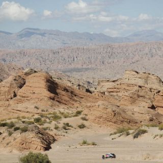 Sébastien Loeb gana décima etapa del Dakar