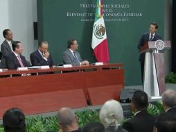 El Jefe del Ejecutivo anunció que el IMSS trabajará por reinvertir en su totalidad sus ahorros para reforzar el abasto de medicamentos. TWITTER / @PresidenciaMX