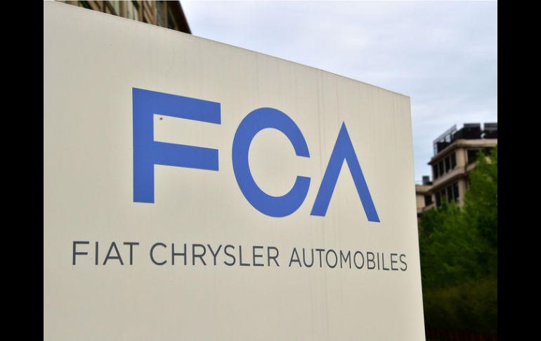 El gobierno de Estadounidense acusó el jueves a Fiat Chrysler de no revelar que algunos de sus vehículos son capaces de contaminar más. AFP / G. Cacace